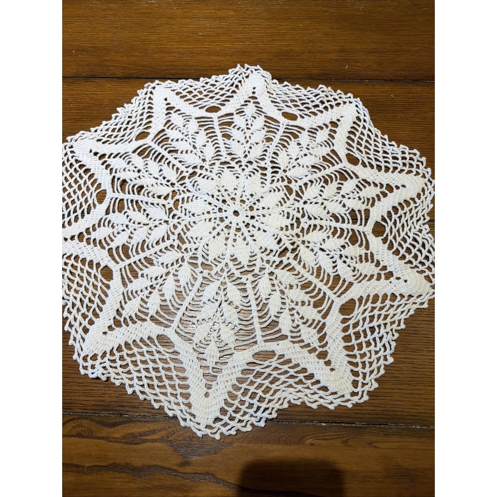 Vintage Beautiful Collectible Handmade Crocheted Doily White 19"